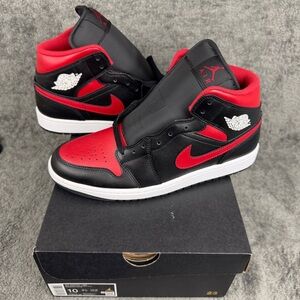 Air Jordan 1 Mid Bred Twist Mens Size 10 (DQ8426-067) Red White Black